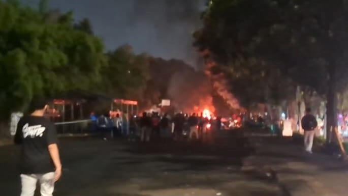 TkP Matel dikeroyok dibakar tadi malam.