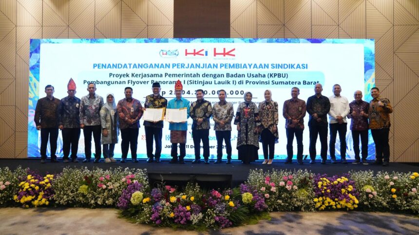 BRI kembali menunjukkan komitmennya dalam mendukung percepatan pembangunan infrastruktur nasional. Terkini, BRI turut berpartisipasi dalam fasilitas pembiayaan sindikasi senilai Rp2,2 triliun untuk proyek strategis Flyover Sitinjau Lauik di Sumatera Barat melalui skema Kerja Sama Pemerintah dan Badan Usaha (KPBU). Foto: Dok BRI