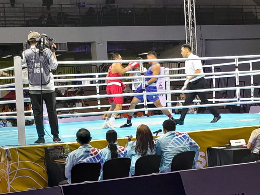 Petinju Indonesia Asri Udin memastikan tiket ke semifinal cabang olahraga tinju SEA Games ke-33 Thailand 2025.