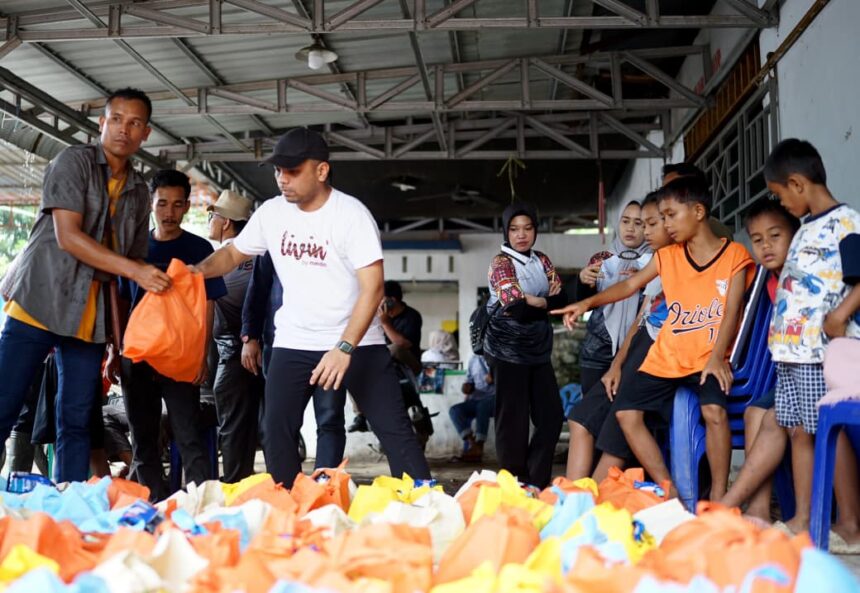 Bank Mandiri menyalurkan bantuan bencana ke tiga titik utama terdampak, yakni Tapaluni Selatan, Kabupaten Tapanuli Tengah, dan Kota Sibolga melalui posko-posko bencana. Foto: Bank Mandiri