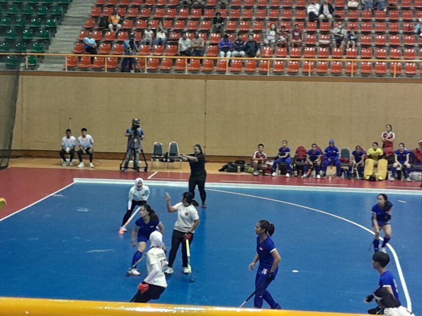 Timnas Hockey Indoor Putri Indonesia meraih kemenangan kedua pada pertandingan babak penyisihan cabang olahraga Hockey SEA Games ke-33 Thailand 2025. Foto/Az