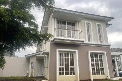 Proses lelang salah satu aset berupa tanah dan bangunan terkait perkara Investasi bodong Evotrade. Foto: Puspenkum Kejaksaan Agung