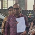 Tim kuasa hukum PT ABM, Ratho Priyasa, dari kantor hukum Teguh Satya Bhakti & Patners saat melaporkan PT BDW ke Satgas PKH, Rabu (17/12/2025). Foto: Ist/Ratho Priyasa