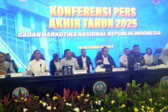 Kepala BNN RI, Komjen Pol Suyudi Ario Seto dan jajaran dalam konferensi pers Akhir Tahun 2025, di kantor BNN RI, Jakarta, Jumat (19/12/2025) siang. Foto: Joesvicar Iqbal/ipol.id