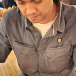 *Keterangan foto-2:* Raden Mas Harsa Kusumasakti, putra notaris Raden Mas Soediarto Soenarto, S.H., SpN., meminta perlindungan hukum IPW usai diperdaya Christian Jaya membuat cover note/surat keterangan yang diduga palsu dan tidak sesuai dengan keadaan sebenarnya, yang telah dipakai dalam Gelar Perkara Khusus, 11 Desember 2025, di Biro Wassidik Bareskrim Polri. (Foto: Istimewa)