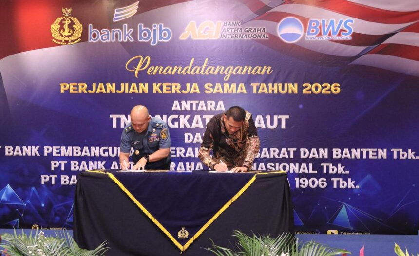 TNI Angkatan Laut dan PT Bank Artha Graha Internasional Tbk secara resmi menandatangani Perjanjian Kerja Sama (PKS) terkait penggunaan produk dan jasa layanan perbankan. Penandatanganan tersebut berlangsung pada Senin (30/12) di Avenzel Hotel and Convention, Cibubur.