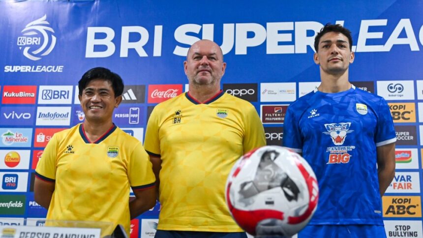 Persib incar kemenangan lawan PSM demi puncak klasemen Foto: ileague