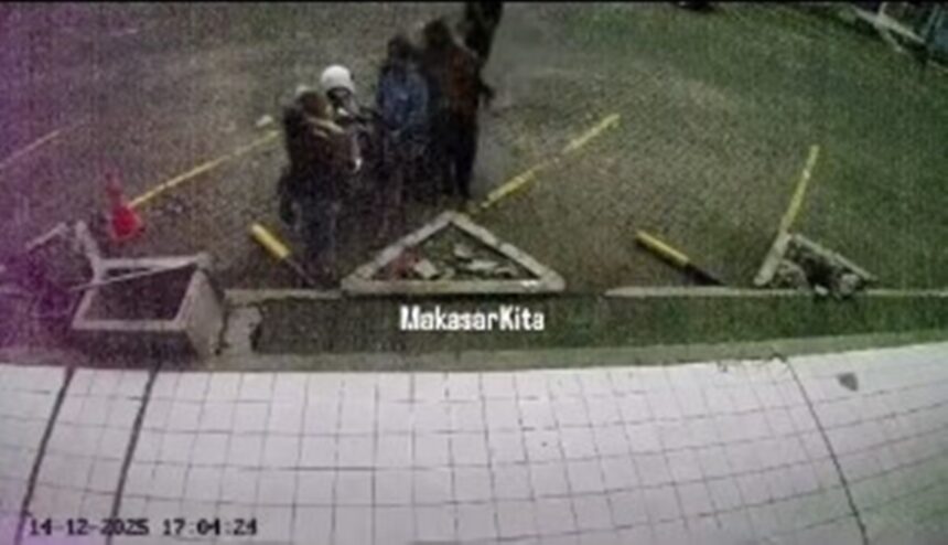 Komplotan polisi gadungan menyekap warga di Pondok Gede, Kota Bekasi. Foto: Instagram @makasarkita