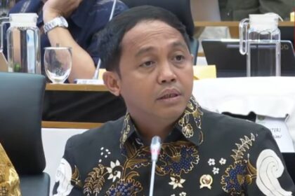 Menteri Kehutanan Raja Juli Antoni
