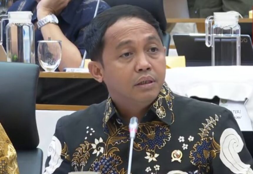 Menteri Kehutanan Raja Juli Antoni
