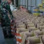 Logistik bantuan bencana dalam metode helibox. Foto: Ist