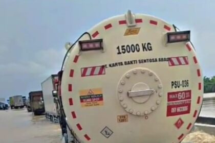 Hingga kini, sebanyak 58 Awak Mobil Tangki (AMT) didatangkan dari Sumatera Selatan, Jawa Tengah, dan Kalimantan, dan jumlah tersebut ditargetkan hingga 80 AMT guna memastikan pengiriman BBM semakin cepat dan menjangkau seluruh wilayah yang membutuhkan. Foto: Dok Pertamina