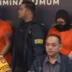 Ayu Puspita dan Dimas dhadirkan saat rilis di Gedung Ditreskrimum Polda Metro Jaya, Sabtu (13/12/2025). Foto: ipol.id