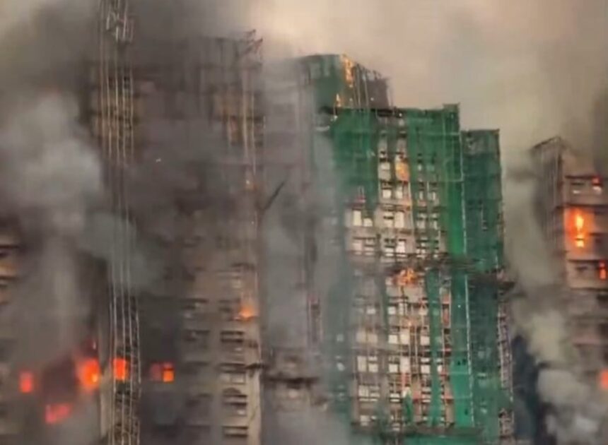 Apartemen Wang Fuk Court, Rabu (26/11/2025). Foto: Tangkapan video X