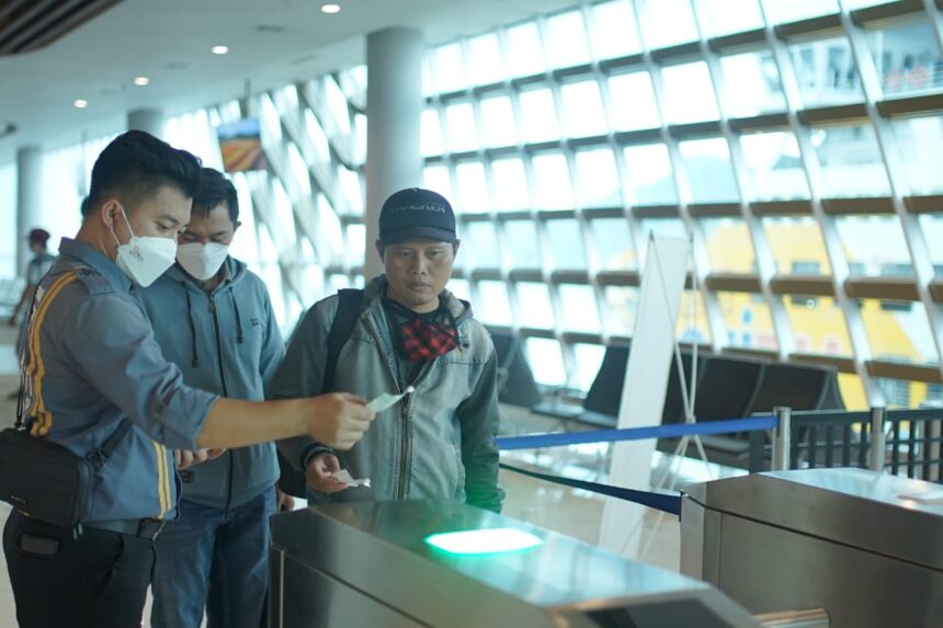 Menjelang puncak arus Natal dan Tahun Baru (Nataru) 2025/2026, pemerintah memastikan kesiapan layanan transportasi nasional melalui penguatan sinergi lintas sektor. (Istimewa/dok. ASDP).