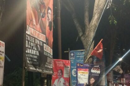 Ilustrasi atribut parpol terpasang lebih 3 hari bakal dicopot Satpol PP.(Foto dok ipol.id)