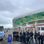 Dirut dan Jajaran Direksi Bank Mandiri saat melepas pengiriman bantuan bagi masyarakat terdampak bencana di Sumatera. Foto: Bank Mandiri
