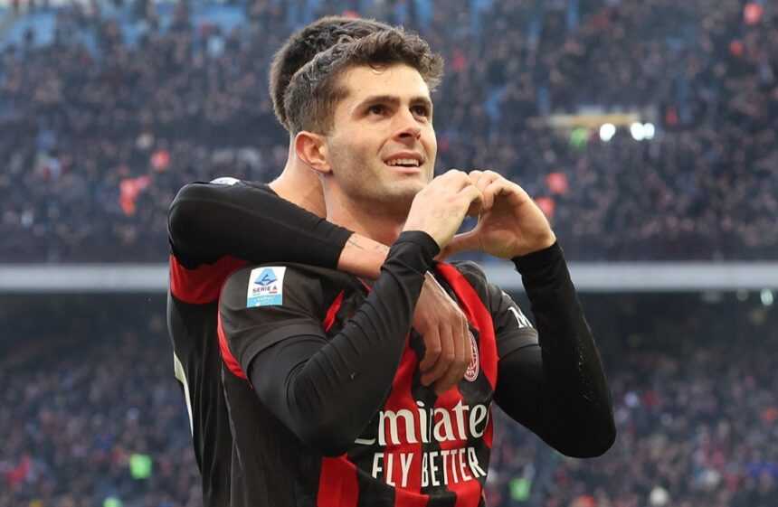 Selebrasi Christian Pulisic usai merobek gawang Verona. (X/acmilan)