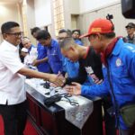Gubernur Andra Soni saat menerima perwakilan buruh. Foto : Humas Pemprov