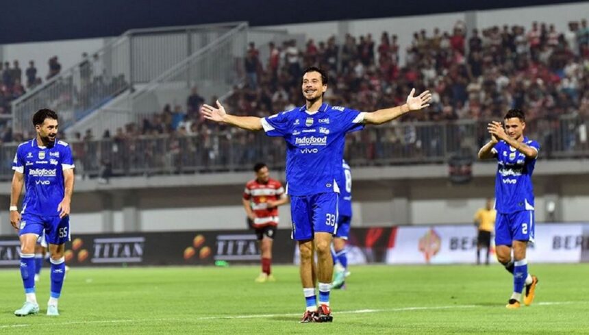 Persib Bandung siap menantang Borneo FC di lanjutan Super League 2025-2026. (Foto: Persib.co.id)