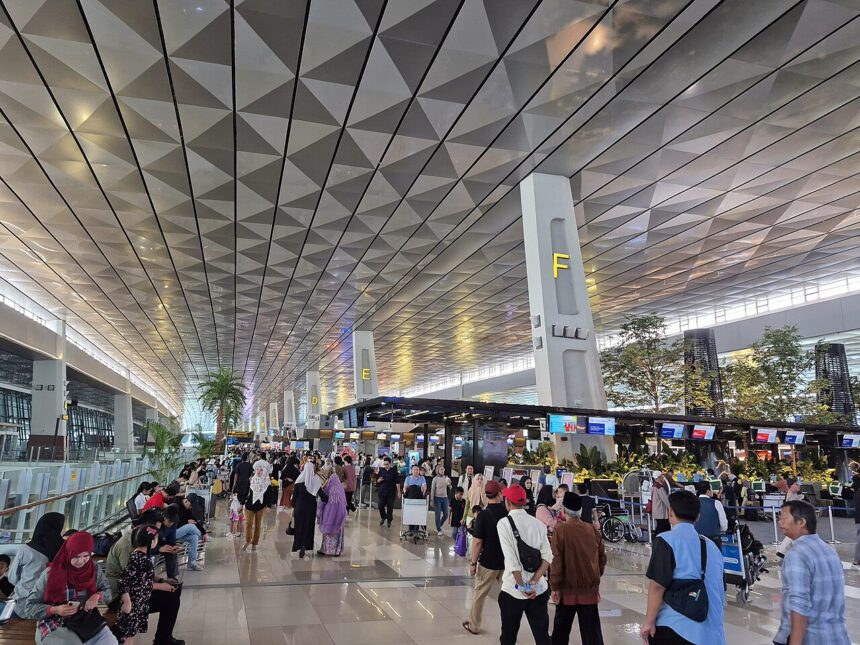 Lonjakan Penumpang di Soekarno-Hatta
