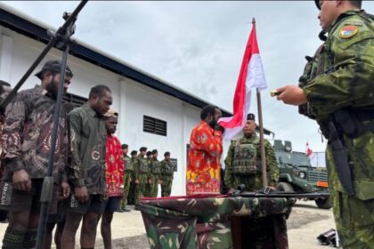 Tujuh anggota OPM ikrar setia kepada NKRI. Foto: Ist