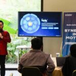 Vice President Digital Retail Banking Bank Mandiri Harry Sofri Putranda dalam Media Gathering Bank Mandiri 2025 di Bandung, Senin (8/12). Foto: Bank Mandiri