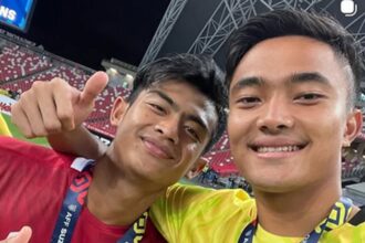 Pratama Arhan (kiri)