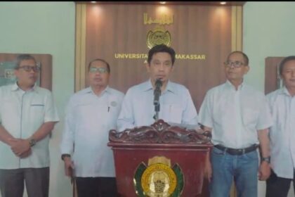 Universitas Islam Makassar resmi memberhentikan dosen berinisial AS setelah dinilai melanggar kode etik dan nilai kemanusiaan. Foto: Tangkap layar IG @ui_makkasar