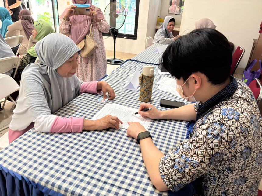 Waringin Hospitality Hotel Group gelar CSR untuk lansia di Kelapa Gading. (istimewa/dok. WHHG).