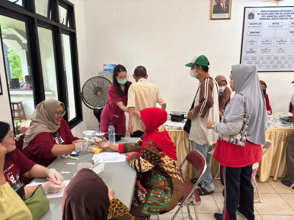 Waringin Hospitality Group gelar CSR untuk lansia di Kelapa Gading. (istimewa/dok. WHHG).