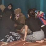 Suasana duka menyelimuti rumah keluarga Yoga Naufal di Jalan Tutul Raya, Pondok Bambu, Duren Sawit, Jakarta Timur, Minggu (18/1/2026). Foto: Ist