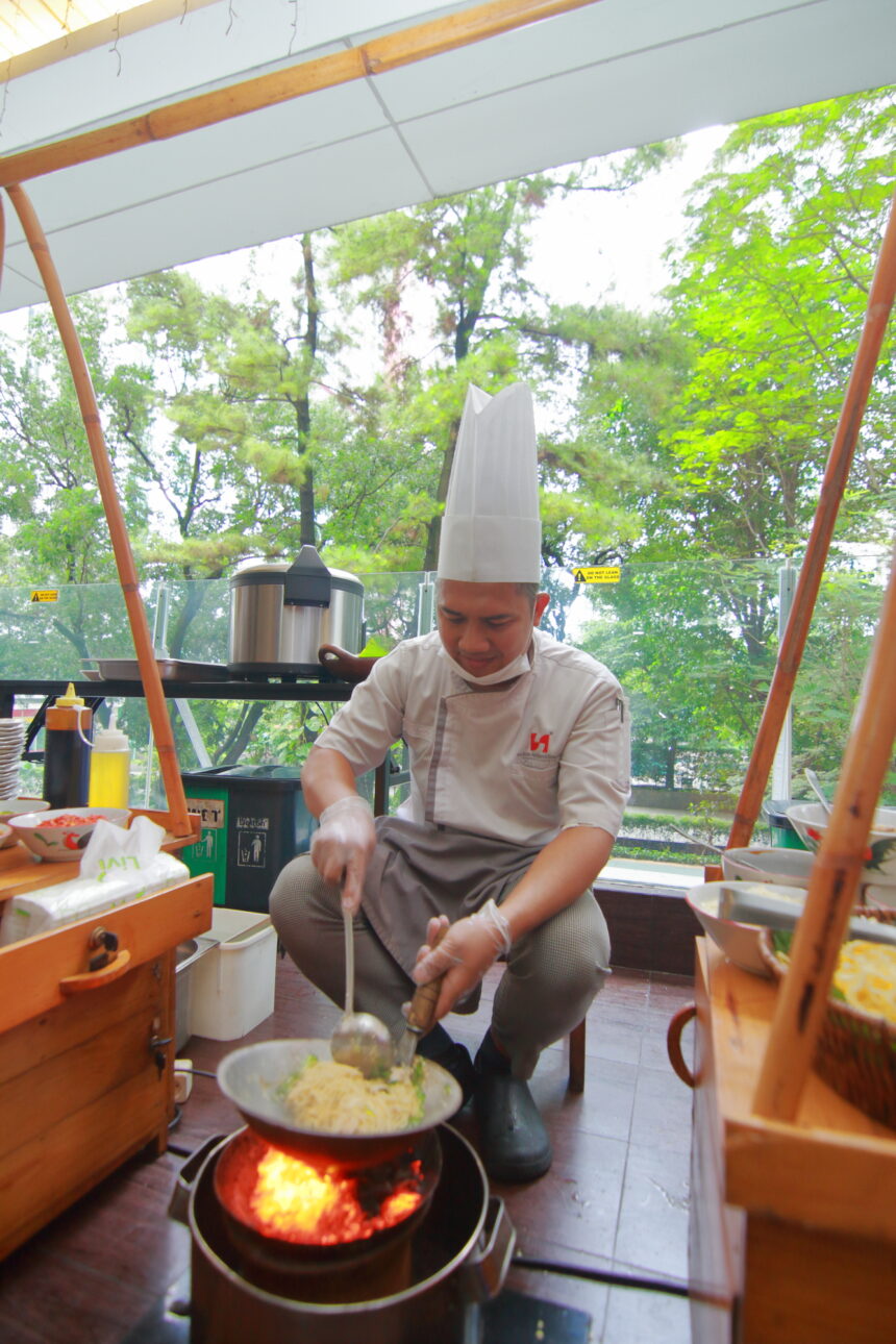 Swiss-Belresidences Kalibata Jakarta meluncurkan program berbuka puasa bertema “Kampoeng Ramadan”, sebuah pengalaman kuliner yang mengangkat kelezatan sajian tradisional Indonesia dalam suasana kekeluargaan.