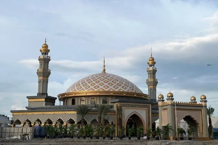 Agung Sedayu Group resmi membuka Masjid Al-Ikhlas guna menjawab kebutuhan spiritual masyarakat yang meningkat seiring pertumbuhan penduduk dan aktivitas di Pantai Indah Kapuk, Jakarta, pada Kamis (15/1).