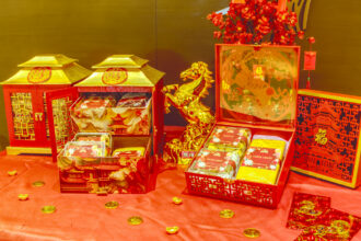 Hampers persembahan Hotel Ciputra Jakarta dalam memeriahkan Tahun Baru Imlek 2026. (Alidrian Fahwi/ipol.id).