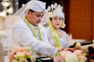 Suami pedangdut Boiyen, Rully Anggi Akbar, dilaporkan ke Polda Metro Jaya atas dugaan penipuan dan penggelapan modal investasi. Foto: IG @rullyanggiakbar