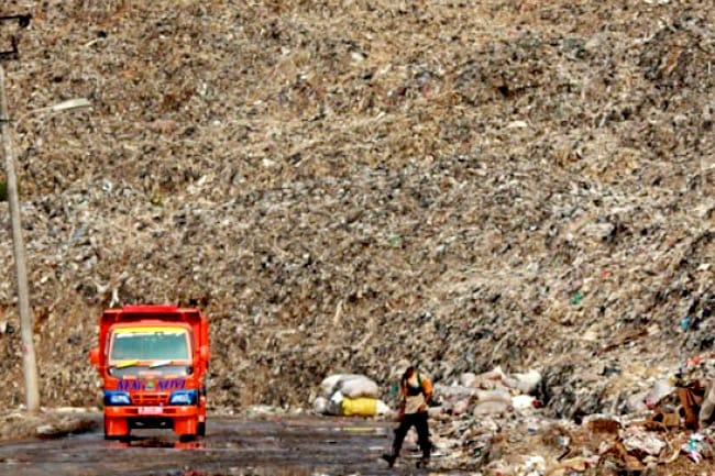 Sampah yang berada di Bantar Gebang menjadi harta Karun untuk pembangunan PLTSa Jakarta. Foto: Ist
