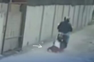 Aksi nekat pencurian siang hari di Medan. Bocah 9 tahun terseret pelaku bermotor saat mempertahankan ponsel dan uangnya. Foto: Tangkap layar IG @medsoszone