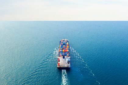 Ilustrasi geopolitical volatility dan perubahan kebijakan di berbagai negara, rantai pasok (supply chain) yang semakin terdiversifikasi dan tidak bergantung pada satu wilayah, dan negara berkembang menjadi pasar pertumbuhan baru perdagangan internasional. Foto: Dok LPEI