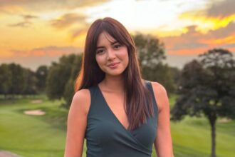 Grooming tak selalu datang dengan ancaman. Ia bisa hadir lewat perhatian, kedekatan, dan rasa aman semu. Aurelie Moeremans mengungkap realitas itu dalam Broken Strings. Foto: IG @aurelie