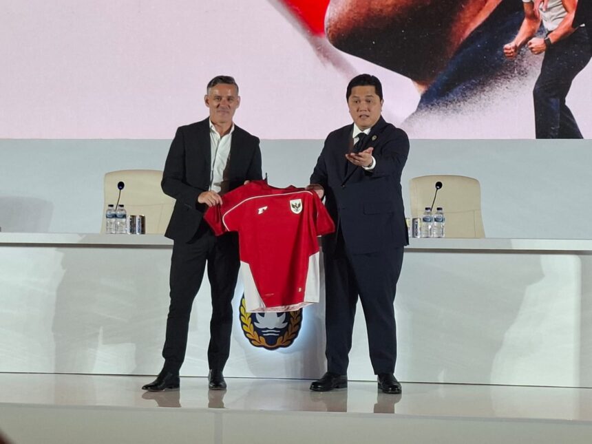 PSSI resmi memperkenalkan John Herdman sebagai pelatih baru Timnas Indonesia, Selasa (13/1/2026), di Hotel Mulia, Jakarta.foto/ori