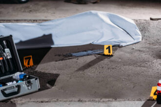 Ilustrasi, Pendaki hilang di Gunung Slamet akhirnya ditemukan, namun dalam kondisi meninggal dunia. Foto: Istock @LightFieldStudios