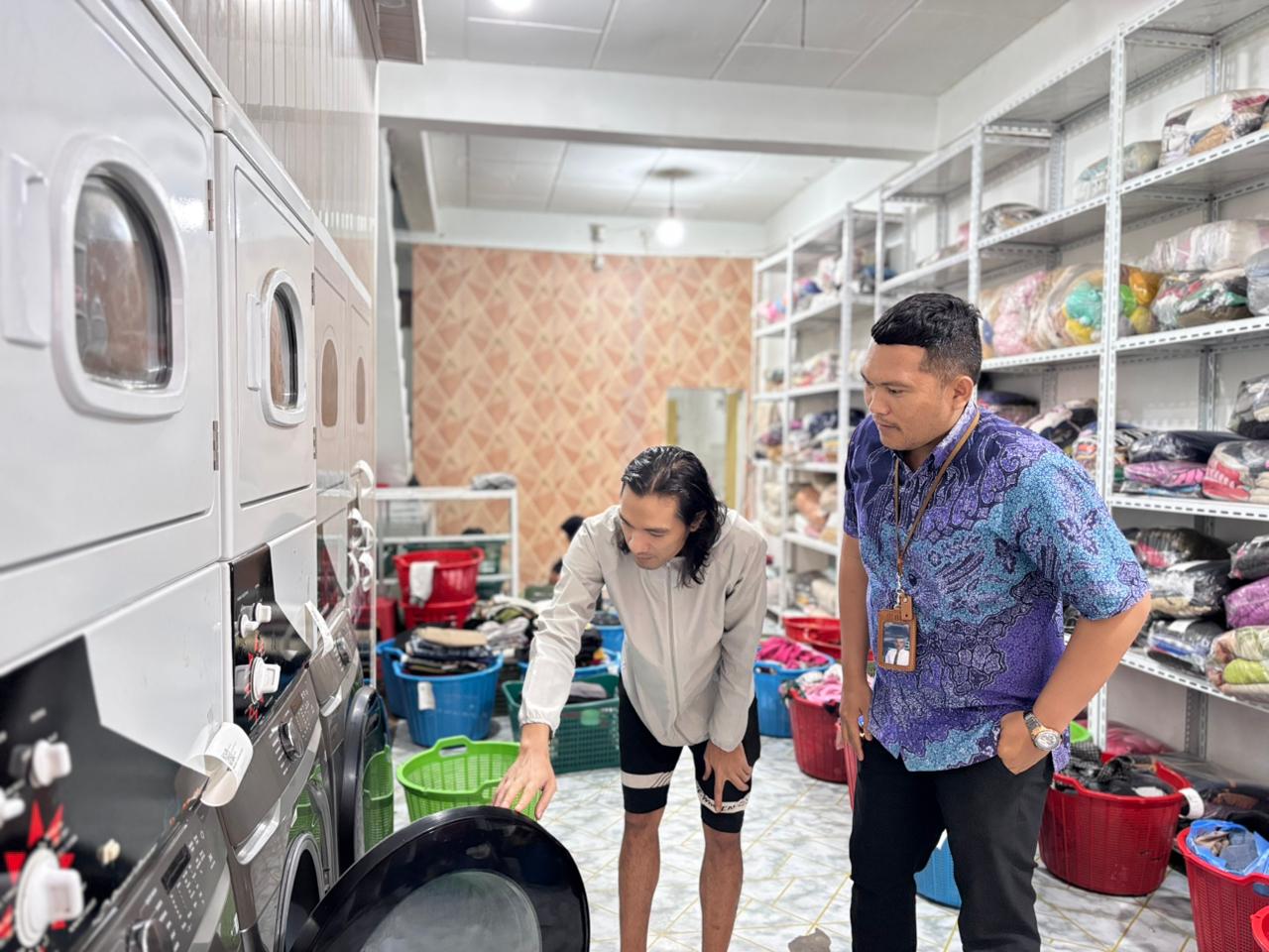 UMKM Kabanjahe naik kelas dari usaha es buah menjadi laundry express berkat KUR BRI. Foto: Dok BRI
