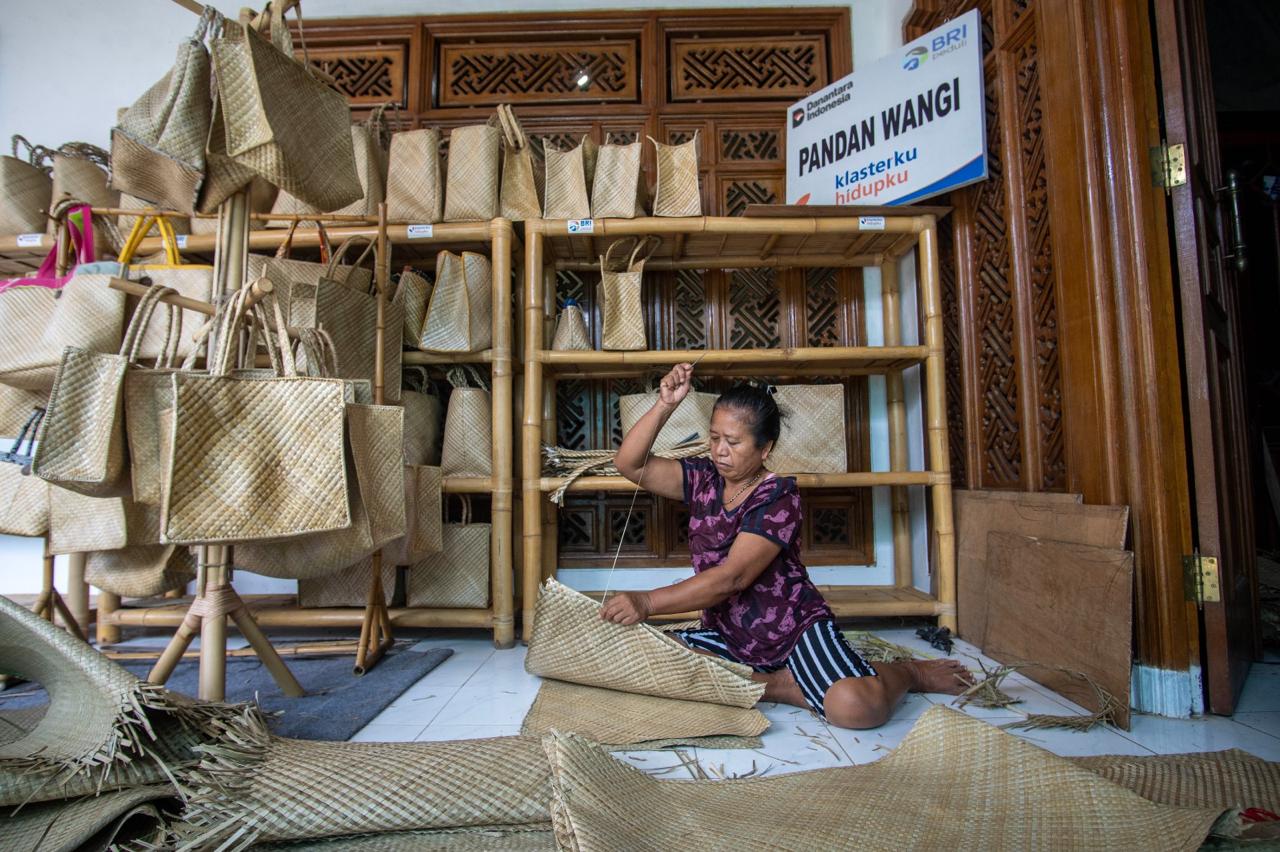 Selain menyediakan akses layanan keuangan, BRI juga secara konsisten mendorong UMKM agar bisa bertumbuh secara kolektif dalam ekosistem usaha yang berdaya saing dan berkelanjutan.Foto: Dok BRI