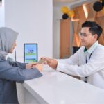 Selama lebih dari 124 tahun, layanan gadai di Pegadaian telah hadir bukan sekadar sebagai layanan pembiayaan, melainkan sebagai "katup penyelamat" likuiditas yang menjaga nafas ekonomi rumah tangga hingga pelaku usaha UMKM di seluruh pelosok negeri.