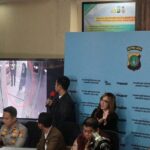 Kasat Reskrim Polres Metro Jakarta Selatan (Jaksel), AKBP Iskandarsyah, mendampingi Kabid Humas Polda Metro Jaya, Kombes Budhi Hermanto dan jajaran, menunjukkan tayangan video CCTV dalam konferensi pers meninggalnya Selebgram Lula Lahfah, 26, di Mapolres Jaksel, Jumat (30/1/2026). Foto: Joesvicar Iqbal/ipol.id