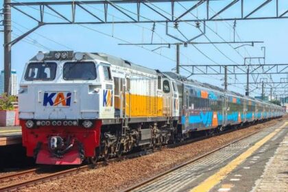 Ilustrasi transportasi umum kereta api yang menjadi pilihan masyarakat untuk libur lebaran.(foto istimewa)