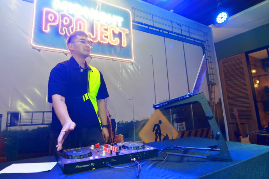 Semarak Malam Pergantian Tahun Mercure Jakarta Sabang