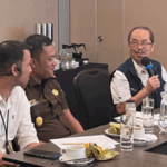 (Paling kanan) Kepala BPJS Kesehatan Cabang Jakarta Selatan, Herman Dinata Mihardja. (dok. BPJS Kesehatan Cabang Jakarta Selatan).