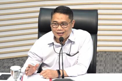 Plt Deputi Penindakan dan Eksekusi Komisi Pemberantasan Korupsi Asep Guntur Rahayu memberikan keterangan di Gedung Merah Putih KPK Jakarta, Minggu (11/1/2026). Foto: ipol.id